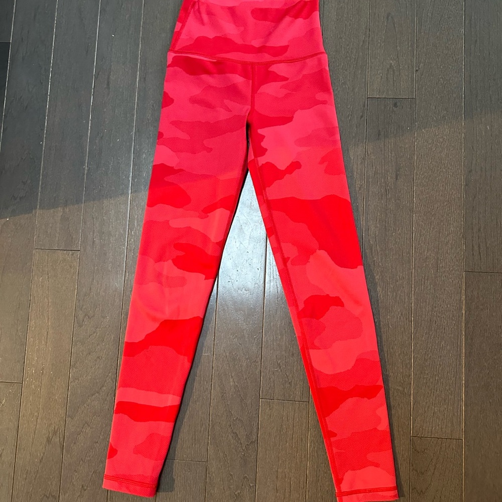 Aerie offline red camo leggings size xs gently worn